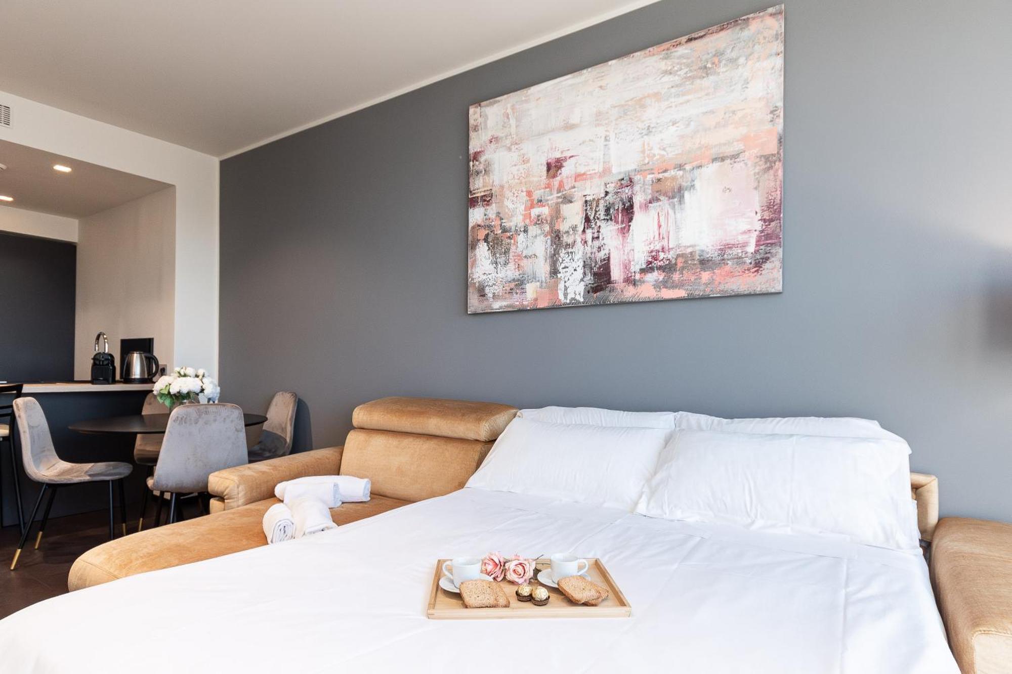 Free Parking In Luxury Suite With City View - Steps To Brignole Train Station Genova Eksteriør bilde